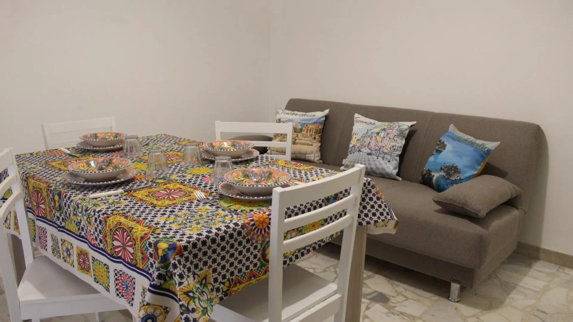 A Un Passo Dal Centro Appartement Catánia